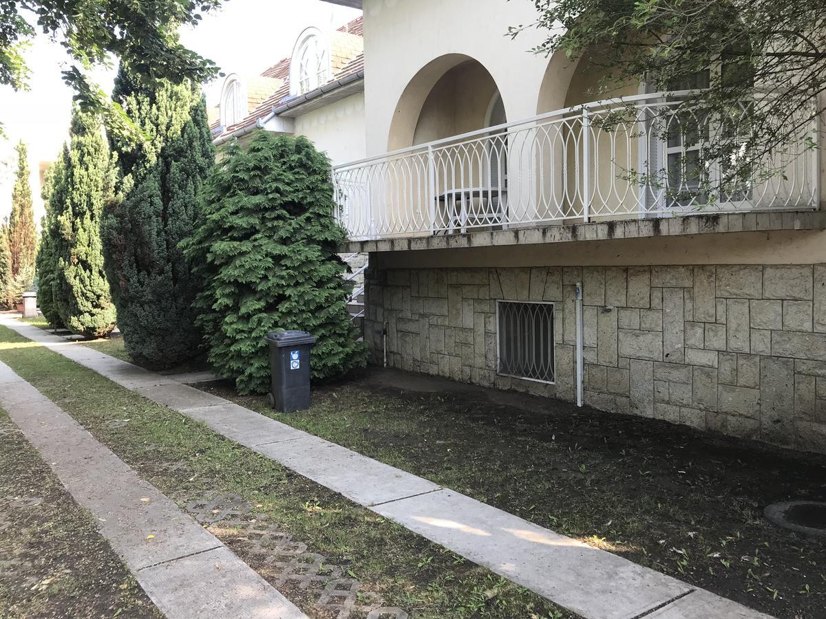 Aqua Line Apartmanház Hajdúszoboszló Exterior foto
