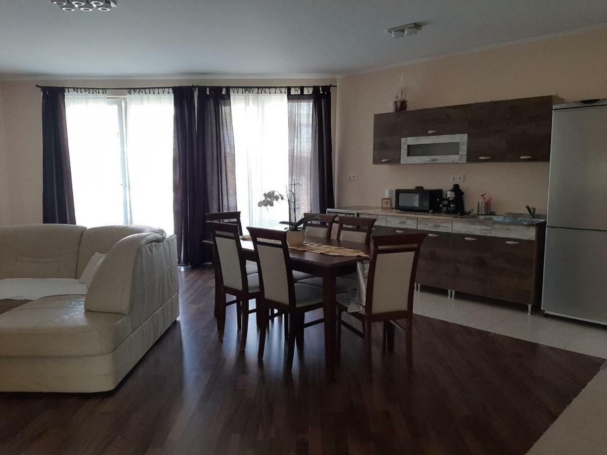 Aqua Line Apartmanház Hajdúszoboszló Exterior foto